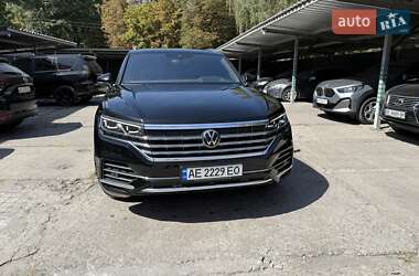 Позашляховик / Кросовер Volkswagen Touareg 2022 в  фото 11 Позашляховик / Кросовер Volkswagen Touareg 2022 в