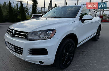 Внедорожник / Кроссовер Volkswagen Touareg 2014 в Киеве