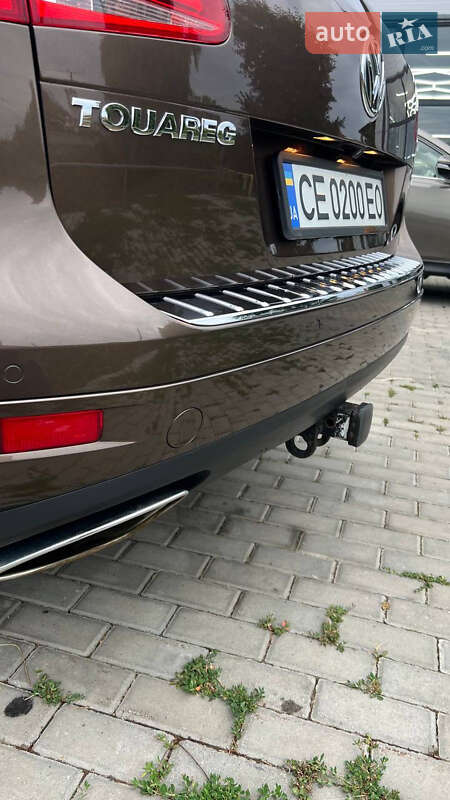 Внедорожник / Кроссовер Volkswagen Touareg 2010 в Новоселице