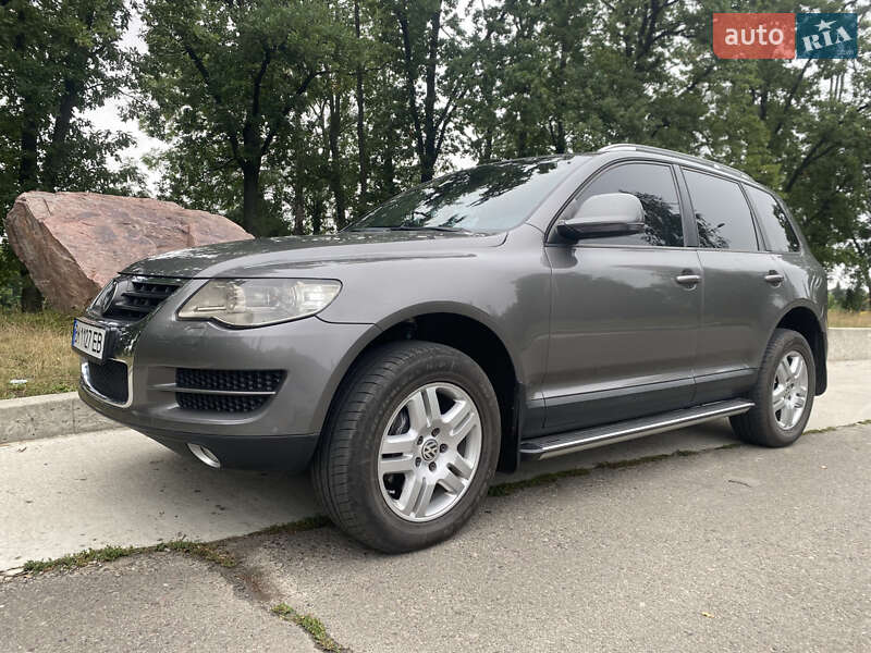 Внедорожник / Кроссовер Volkswagen Touareg 2009 в 