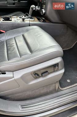 Внедорожник / Кроссовер Volkswagen Touareg 2008 в 