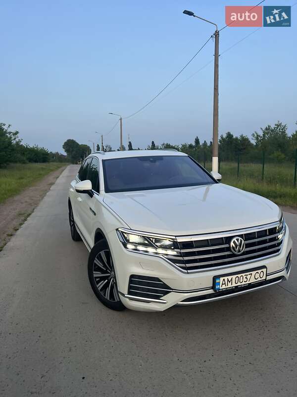 Внедорожник / Кроссовер Volkswagen Touareg 2018 в Коростене фото 4 Внедорожник / Кроссовер Volkswagen Touareg 2018 в Коростене