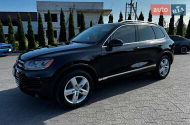 Позашляховик / Кросовер Volkswagen Touareg 2012 в Надвірній