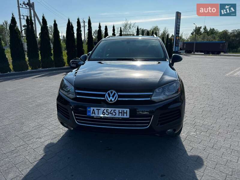 Внедорожник / Кроссовер Volkswagen Touareg 2012 в Надворной