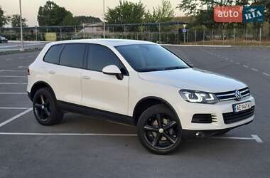 Внедорожник / Кроссовер Volkswagen Touareg 2013 в Днепре