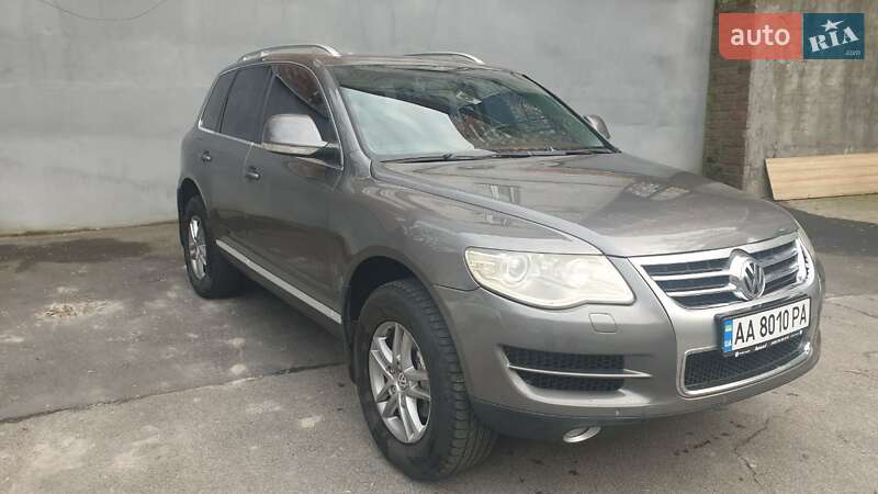 Внедорожник / Кроссовер Volkswagen Touareg 2008 в Днепре