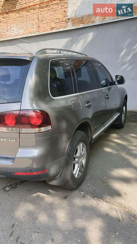 Внедорожник / Кроссовер Volkswagen Touareg 2008 в Днепре