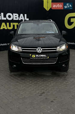 Позашляховик / Кросовер Volkswagen Touareg 2012 в Львові
