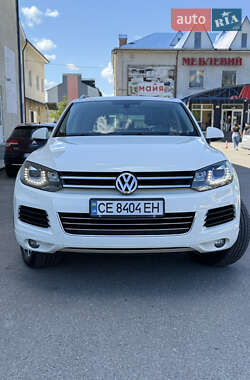 Позашляховик / Кросовер Volkswagen Touareg 2010 в Чернівцях