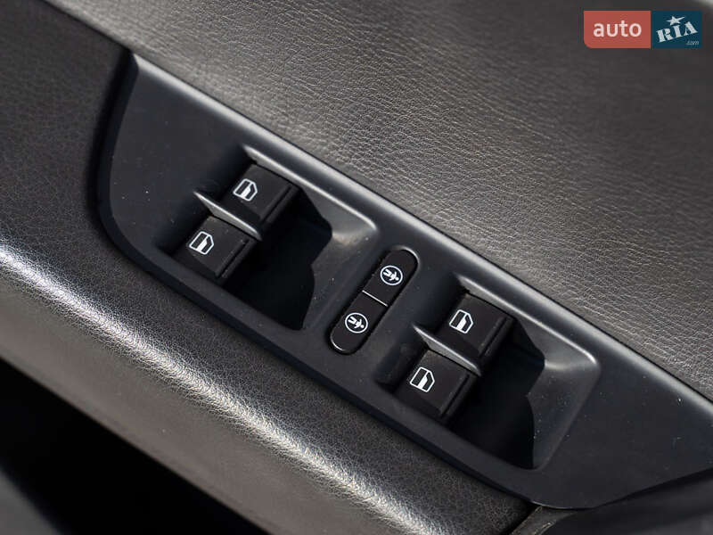 Позашляховик / Кросовер Volkswagen Touareg 2016 в Одесі фото 23 Позашляховик / Кросовер Volkswagen Touareg 2016 в Одесі