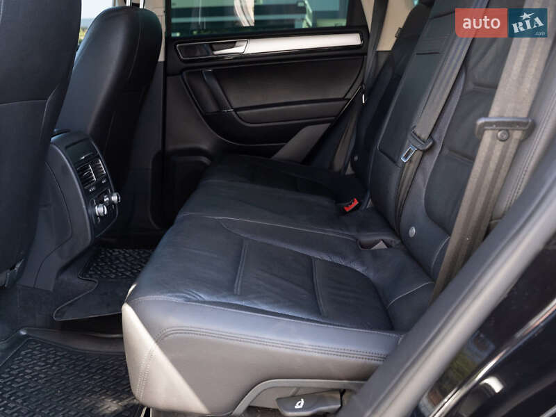 Позашляховик / Кросовер Volkswagen Touareg 2016 в Одесі фото 32 Позашляховик / Кросовер Volkswagen Touareg 2016 в Одесі