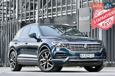 Внедорожник / Кроссовер Volkswagen Touareg 2021 в Киеве