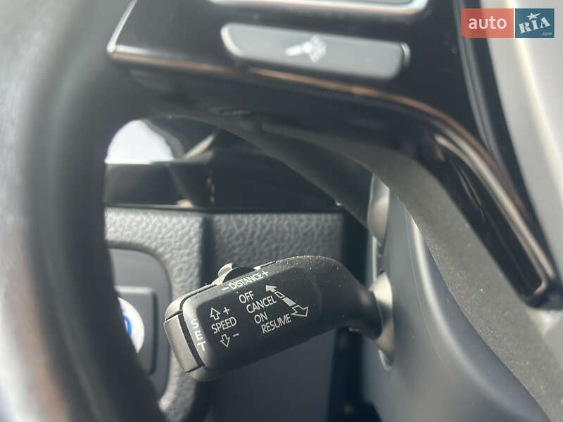 Внедорожник / Кроссовер Volkswagen Touareg 2014 в Дубно