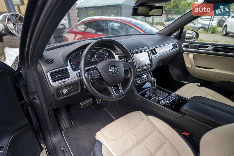Внедорожник / Кроссовер Volkswagen Touareg 2015 в Киеве фото 17 Внедорожник / Кроссовер Volkswagen Touareg 2015 в Киеве