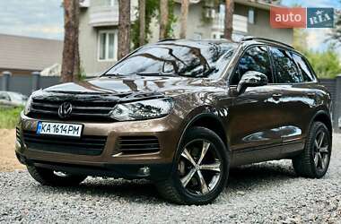 Позашляховик / Кросовер Volkswagen Touareg 2011 в Києві