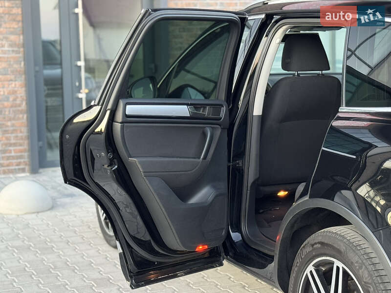 Позашляховик / Кросовер Volkswagen Touareg 2012 в Тернополі