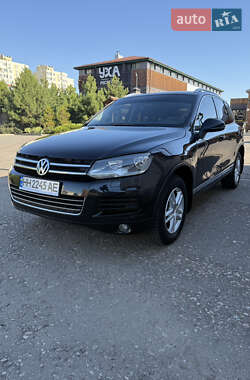 Позашляховик / Кросовер Volkswagen Touareg 2012 в Одесі
