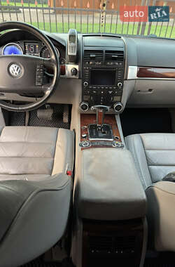 Внедорожник / Кроссовер Volkswagen Touareg 2004 в Львове