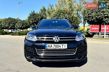 Позашляховик / Кросовер Volkswagen Touareg 2013 в Києві