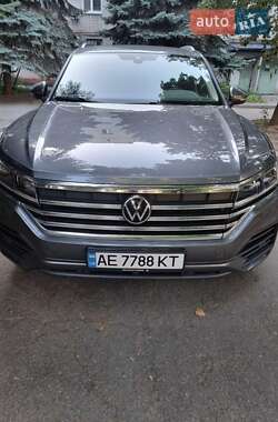 Позашляховик / Кросовер Volkswagen Touareg 2021 в Дніпрі