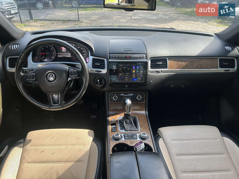 Внедорожник / Кроссовер Volkswagen Touareg 2016 в Залещиках