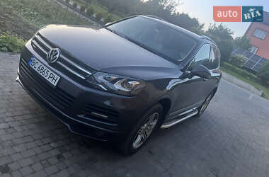 Внедорожник / Кроссовер Volkswagen Touareg 2011 в Мостиске