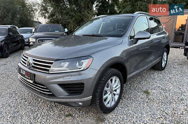 Позашляховик / Кросовер Volkswagen Touareg 2015 в Коломиї