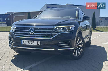Позашляховик / Кросовер Volkswagen Touareg 2018 в Коломиї
