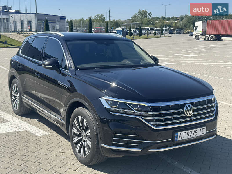 Внедорожник / Кроссовер Volkswagen Touareg 2018 в Коломые