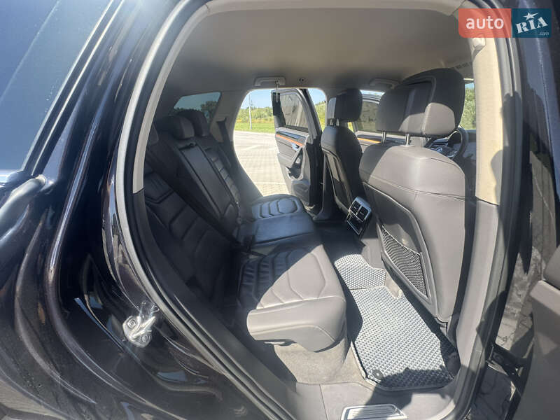 Внедорожник / Кроссовер Volkswagen Touareg 2018 в Коломые