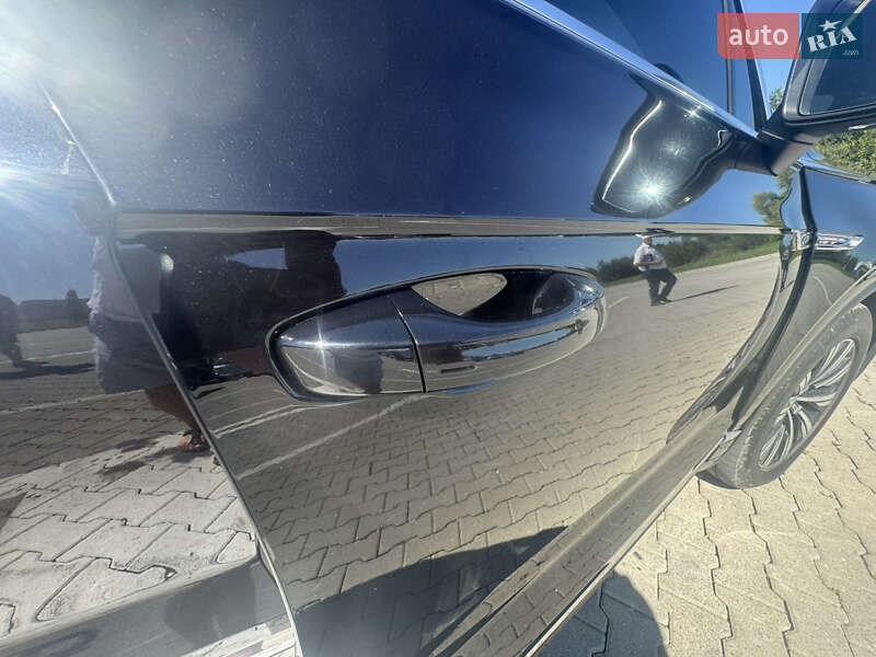 Внедорожник / Кроссовер Volkswagen Touareg 2018 в Коломые