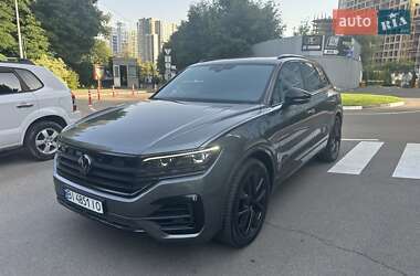 Внедорожник / Кроссовер Volkswagen Touareg 2020 в Киеве