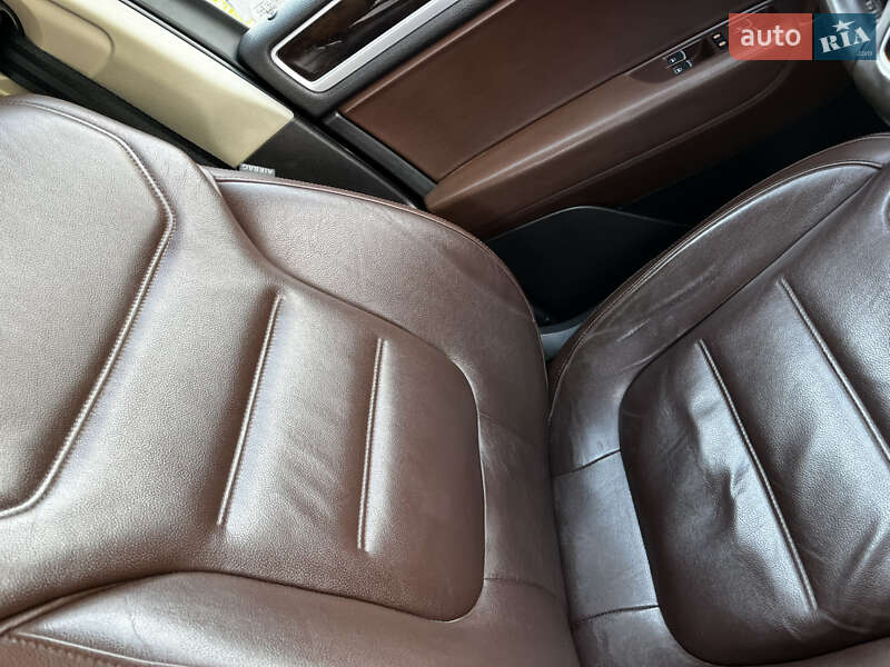 Позашляховик / Кросовер Volkswagen Touareg 2012 в Тернополі фото 33 Позашляховик / Кросовер Volkswagen Touareg 2012 в Тернополі