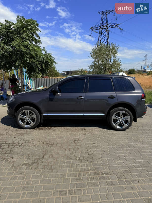 Позашляховик / Кросовер Volkswagen Touareg 2008 в Одесі