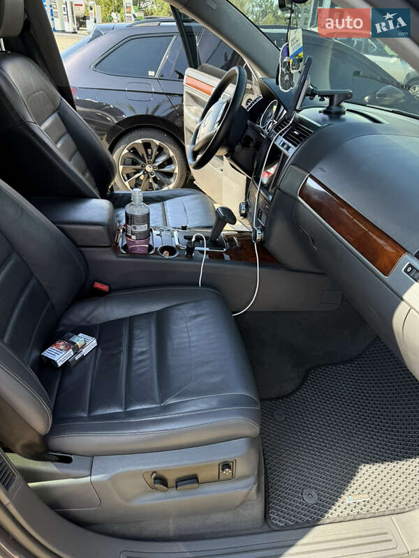 Позашляховик / Кросовер Volkswagen Touareg 2008 в Одесі