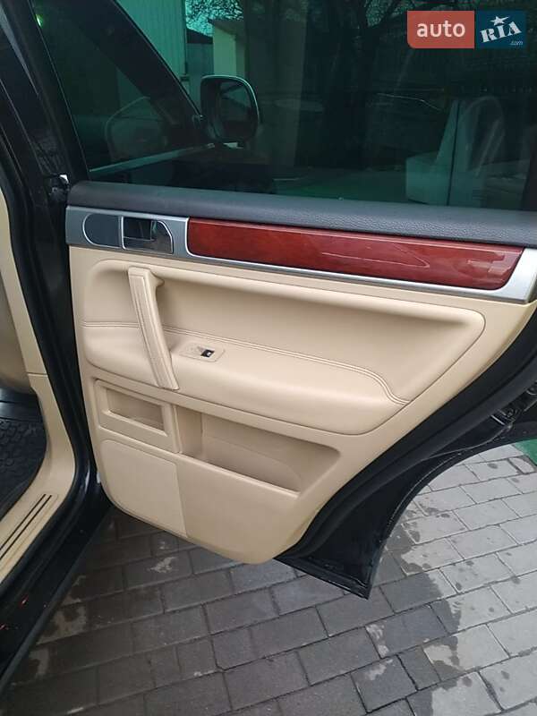 Позашляховик / Кросовер Volkswagen Touareg 2007 в П'ятихатках