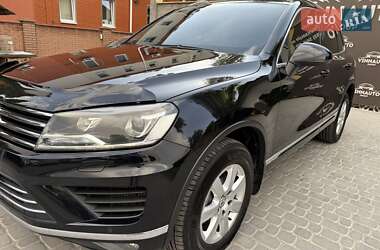 Внедорожник / Кроссовер Volkswagen Touareg 2017 в 
