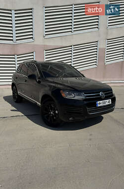 Внедорожник / Кроссовер Volkswagen Touareg 2011 в Одессе