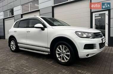 Внедорожник / Кроссовер Volkswagen Touareg 2014 в Черкассах