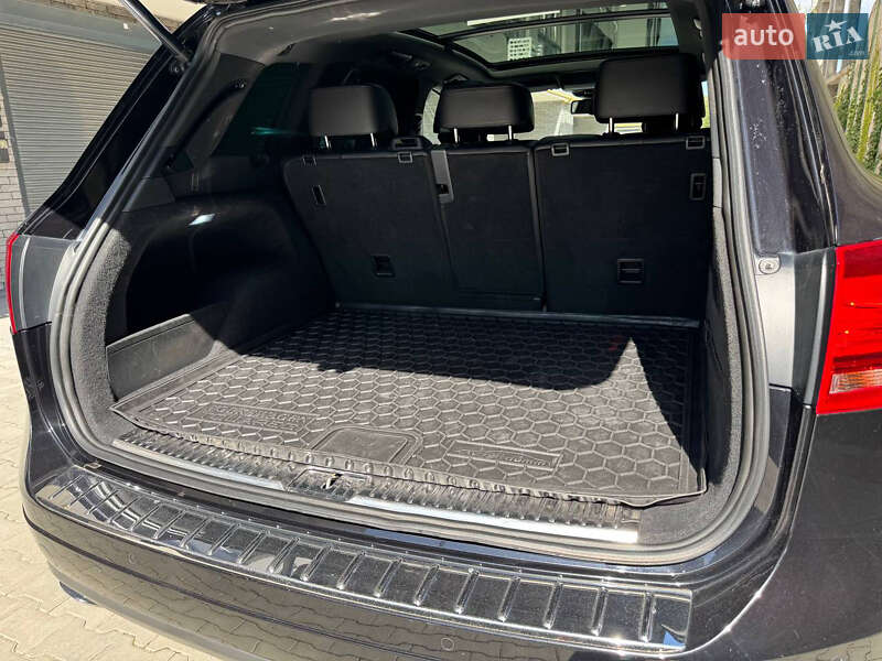 Позашляховик / Кросовер Volkswagen Touareg 2010 в Хмельницькому