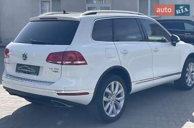 Внедорожник / Кроссовер Volkswagen Touareg 2014 в 