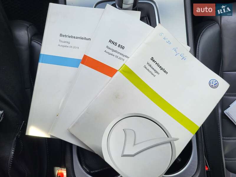 Внедорожник / Кроссовер Volkswagen Touareg 2015 в Херсоне