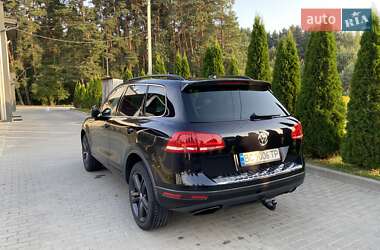 Внедорожник / Кроссовер Volkswagen Touareg 2015 в 