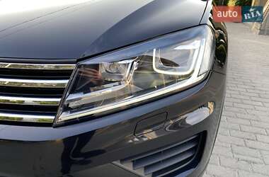 Внедорожник / Кроссовер Volkswagen Touareg 2015 в 