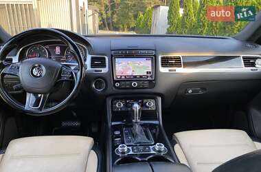Внедорожник / Кроссовер Volkswagen Touareg 2015 в 