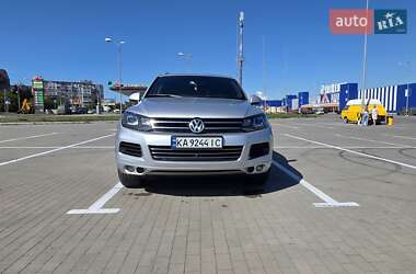 Позашляховик / Кросовер Volkswagen Touareg 2014 в Києві