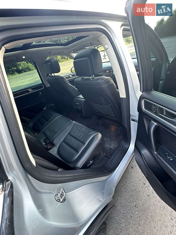 Внедорожник / Кроссовер Volkswagen Touareg 2015 в Белой Церкви