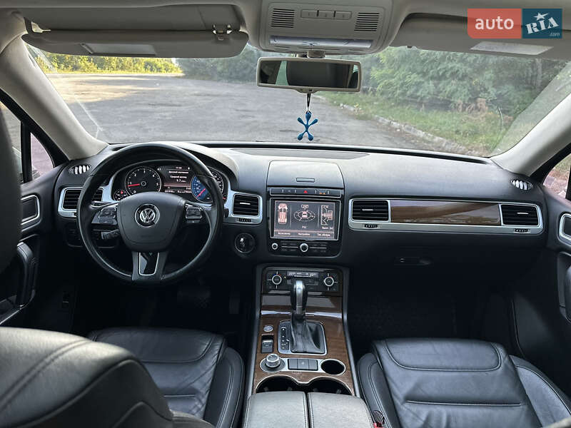 Внедорожник / Кроссовер Volkswagen Touareg 2015 в Белой Церкви