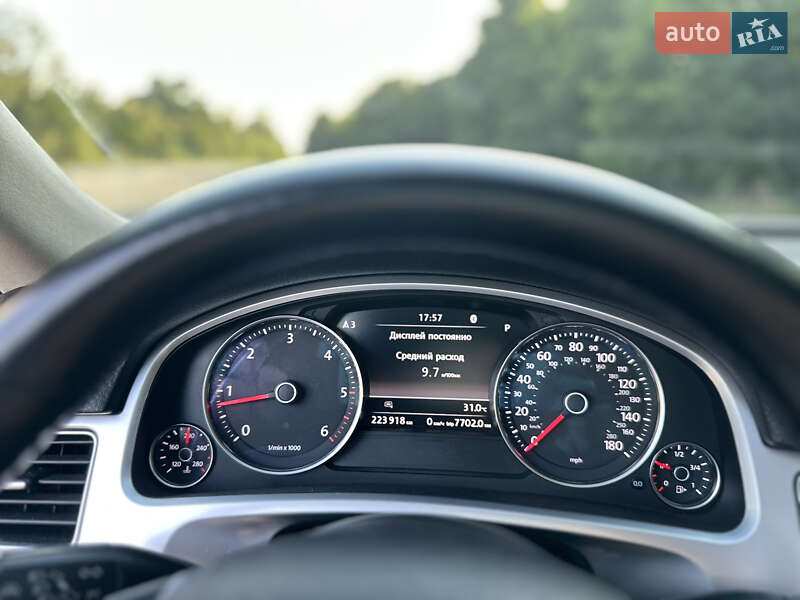 Внедорожник / Кроссовер Volkswagen Touareg 2015 в Белой Церкви