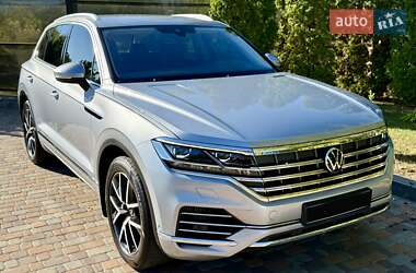 Внедорожник / Кроссовер Volkswagen Touareg 2021 в 